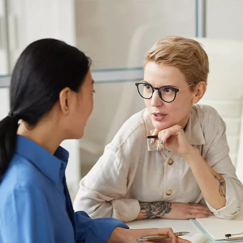 two students are discussing